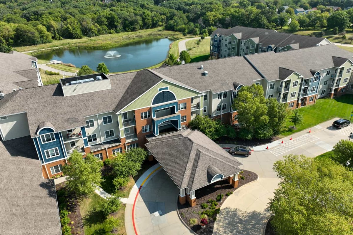 Deerfield Picturesque Retirement Living in Des Moines, Iowa
