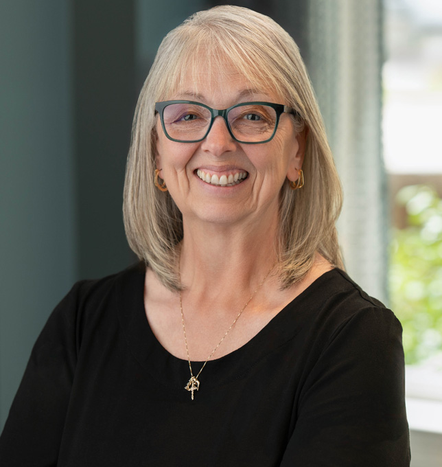 Bev Modlin, Pastor